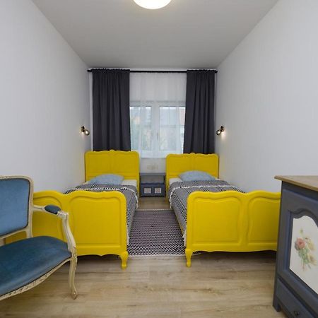 Central Apartment - Folk District Bratislava Extérieur photo
