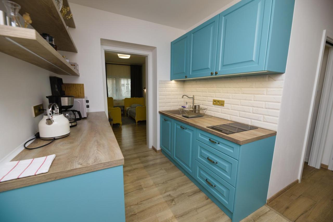 Central Apartment - Folk District Bratislava Extérieur photo