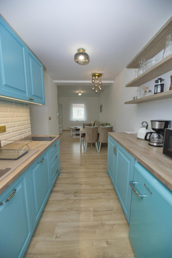 Central Apartment - Folk District Bratislava Extérieur photo